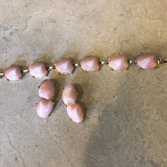 Funky real shell bracelet and earrings - Picture 1 of 4